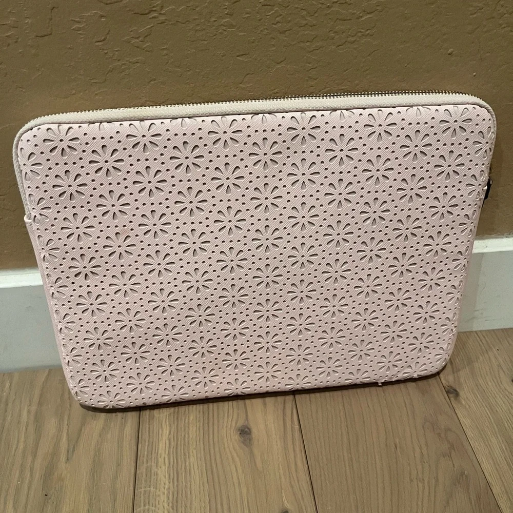 kate spade this chic